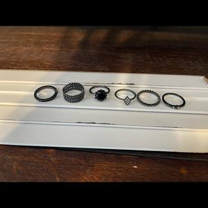 Set of 6 size 10 black rings